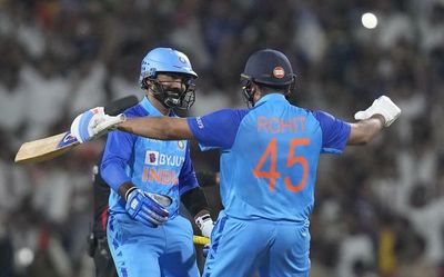 Rohit Sharma, Axar Patel guide India to series-levelling win in curtailed match