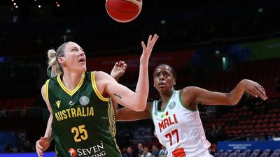 Lauren Jackson helps Opals recover against Mali in women's basketball World Cup