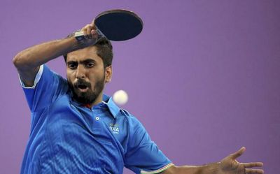 Sathiyan through to last four, Sharath pulls out with lower back pain