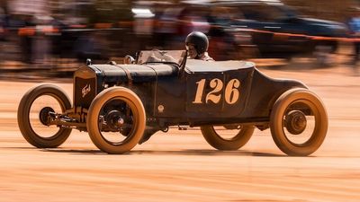 Red Dust Revival sparks huge turnout of vintage cars, motorcycles at Lake Perkolilli