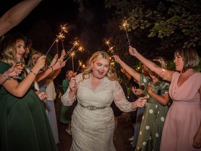 Jilted bride continues wedding party without groom: ‘Why not?’