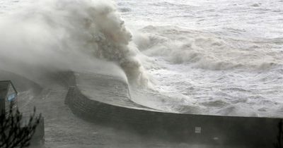 A tremendous storm is heading straight for Canada