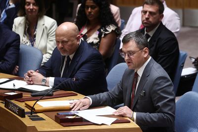 Kremlin's mention of possible use of nuclear weapons 'absolutely unacceptable' - Ukraine's Kuleba