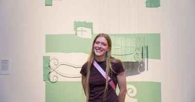 Holly's unique ceramic sculpture takes the prize