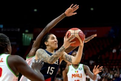 France beat Mali to close in on basketball World Cup quarters