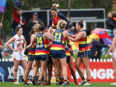 Record AFLW win for Crows
