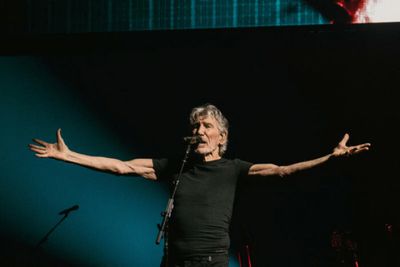 Roger Waters concerts scrapped in Poland over Ukraine row