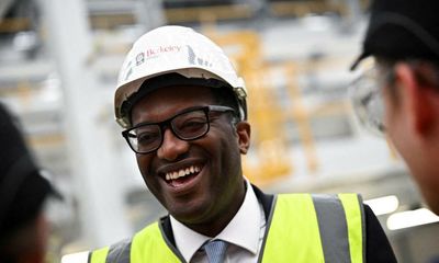 Kwasi Kwarteng mulls more beneficial tax cuts for high earners