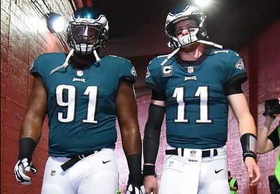 Watch: Carson Wentz and Fletcher Cox reunite ahead of Eagles at Commanders