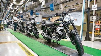 Watch How Bajaj Manufactures Motorcycles In Its Indian Factory