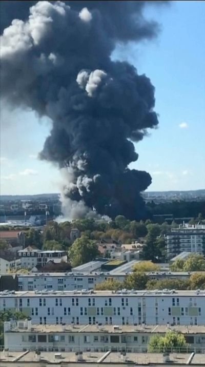 Fire breaks out at world's biggest produce market in Paris