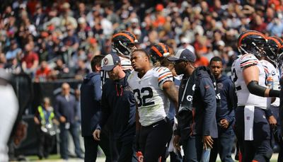 RB David Montgomery leaves Bears game with knee, ankle injuries