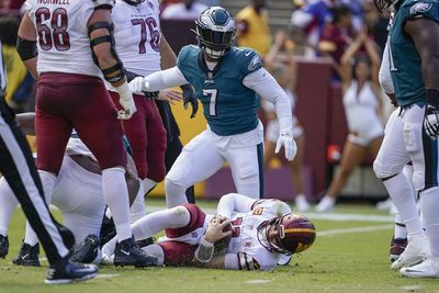 Watch: Eagles Fletcher Cox, Javon Hargrave sack Carson Wentz on back to back plays