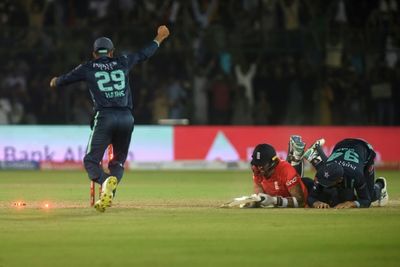 Rizwan, Rauf help Pakistan edge out England in fourth T20I