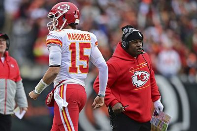 Chiefs QB Patrick Mahomes, OC Eric Bieniemy get into sideline spat before halftime