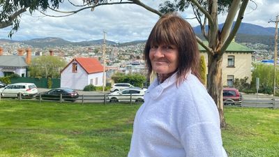 Hobart's suburbs facing significant demand for social housing as some applicants fear they're 'lost in the system'