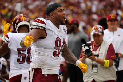 WATCH: Commanders’ first points come via a Daron Payne safety