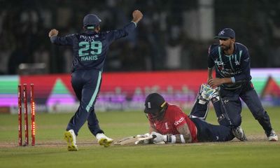 Pakistan win fourth T20 to level series despite Dawson’s England heroics