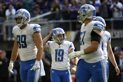 Lions blow big lead and lose to Vikings in late collapse in Minnesota