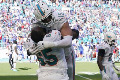 WATCH: Dolphins’ win causes Bills’ OC to lose his cool