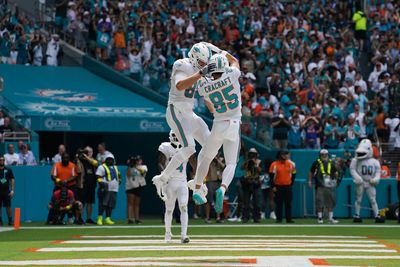 Fans react on Twitter during Dolphins vs. Bills in Week 3