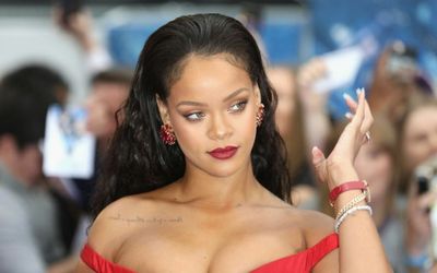 Rihanna confirms she will headline 2023 Super Bowl half-time act