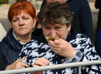 Kremlin says no decision yet on whether to seal Russia's borders to stop men fleeing