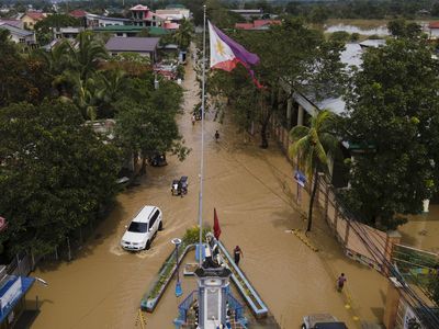 Typhoon Noru leaves 6 rescuers dead in the northern Philippines