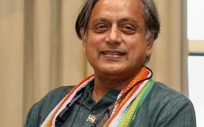 Congress presidential poll | Shashi Tharoor exudes confidence, set to file nomination papers on Friday