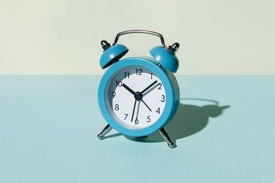 Why you shouldn't sleep in on the weekend (sorry)