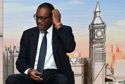 Pound hits all-time low in backlash at Kwasi Kwarteng’s tax cuts