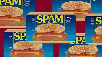 FCC takes long-delayed step against spam text surge