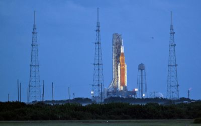 Hurricane Ian prompts NASA to roll moon rocket off launchpad