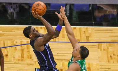 Lakers sign Matt Ryan and Dwayne Bacon