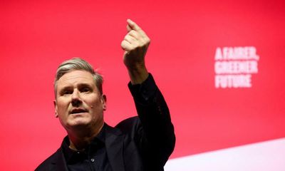 ‘Coming back to finish the job’: Starmer aims to reclaim centre ground