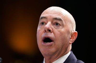 US expands, extends Myanmar immigration status to May 2024