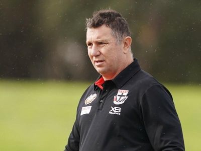 Lade out of Essendon coach running in AFL