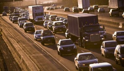 Crash shuts all eastbound lanes of I-80/94 in Northwest Indiana