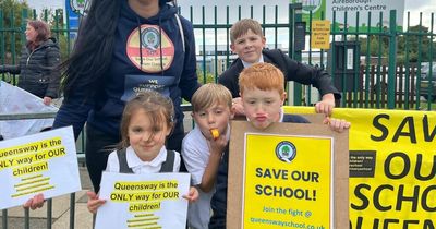 Protesting Leeds mums 'devastated' by plans to shut their kids' school down