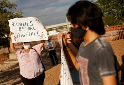 U.S. whistleblowers aiding migrant children feared retaliation -watchdog