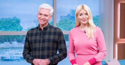 Petition to 'axe' Holly Willoughby and Phillip Schofield from This Morning reaches new high as fans defend stars