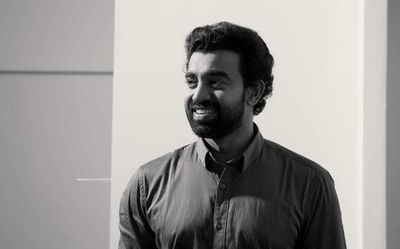 Siju Wilson makes a splash as Arattupuzha Velayudha Panicker in Vinayan’s ‘Pathonpatham Noottandu’