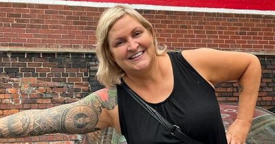 Excitable US tourist gets souvenir Wigan tattoo to remind her of dream UK trip