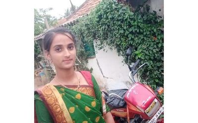 Karnataka Government hands over ₹5 lakh to family of 17-year-old brain dead girl whose parents donated organs