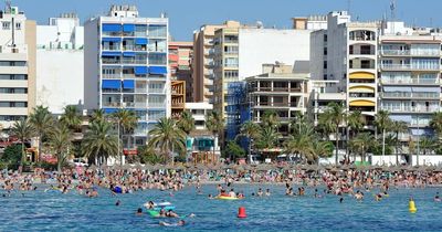 British holidaymakers travelling to Spain issued money warning