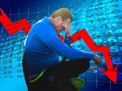 Find Out Why This Bear Thinks The S&P 500 Is Headed To 3,000; What He's Buying During The Downturn