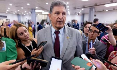 Senate advances funding bill to avert shutdown after Manchin measure scrapped