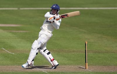 Yorkshire’s survival hopes dealt a blow as Gloucestershire open up 211-run lead