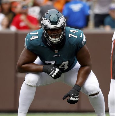 Titans signing OT Le’Raven Clark off the Eagles practice squad