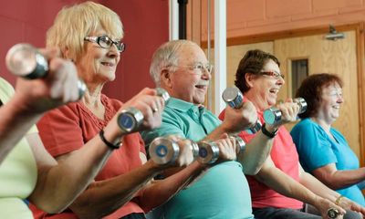 Exercise with weights linked to lower risk of early death, study says